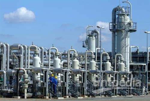 中国石化全国首个页岩气LNG工厂投入试运行，推动绿色能源发展